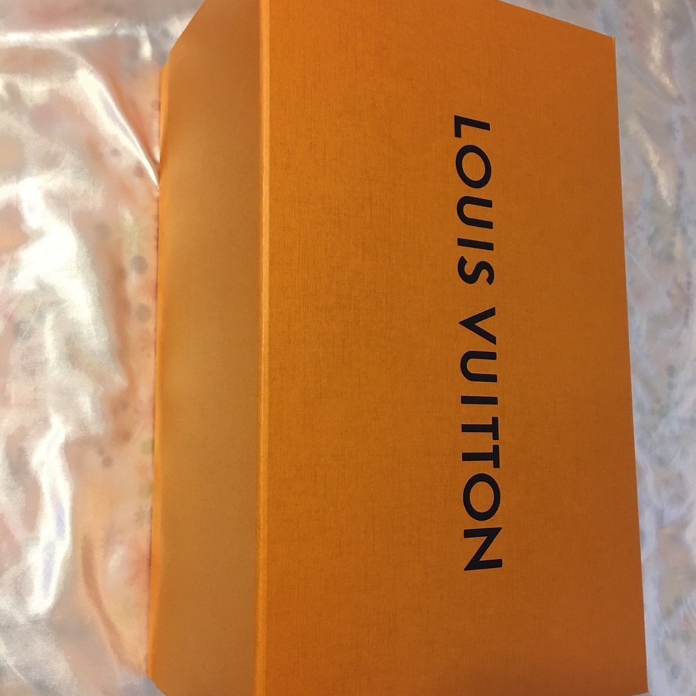 New Louis Vuitton 3 compartment gift box